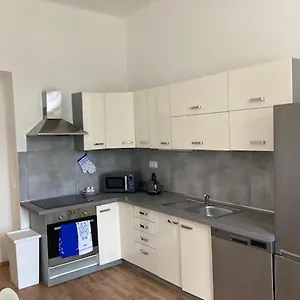 Erbenova 3* Praag